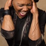 Dee Dee Bridgewater, la gran dama del jazz, viene por primera vez a la Argentina: orgullosa de ser negra, se fue de Francia “para no decolorarse”