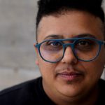 Mocchi, el artista trans que abrió para Paul McCartney: “Creyeron en mí antes de escucharme cantar”