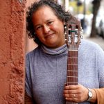 La historia de Cecilia Encina, la chica del subte que emocionó a Carmen Barbieri: “La música es mi terapia, me salvó de muchas cosas”
