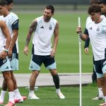 La Selección Argentina, del refugio al campo de juego: una fuerte tormenta eléctrica demoró el inicio de la última práctica antes de la final del Mundial