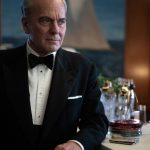 La nueva serie del español José Coronado en Netflix atrapa desde el principio con un guiño a Sherlock Holmes, pero “El problema final” lo tiene donde indica su título